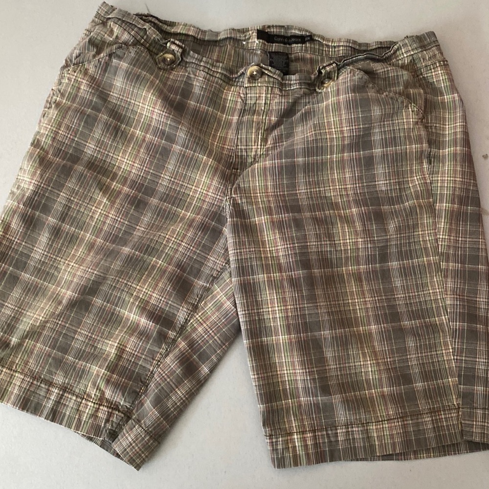 Plus size Calvin Klein woman’s shorts.